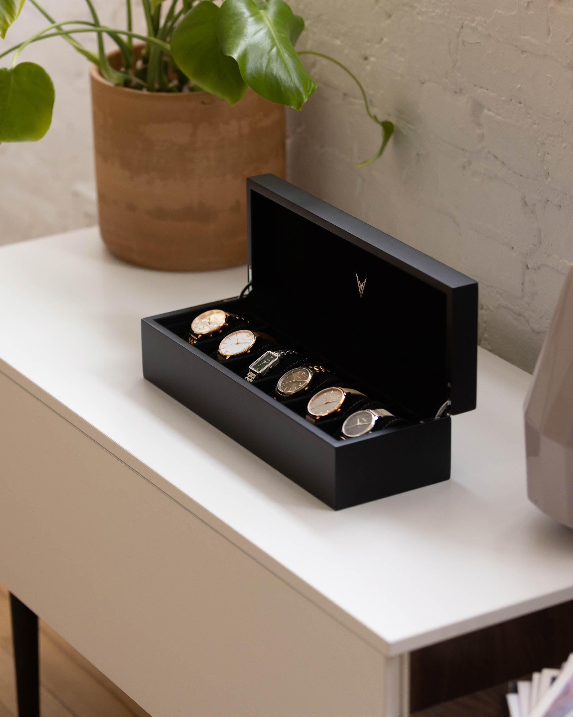 The Collector's Case - Black Watch Storage and Display Organizer