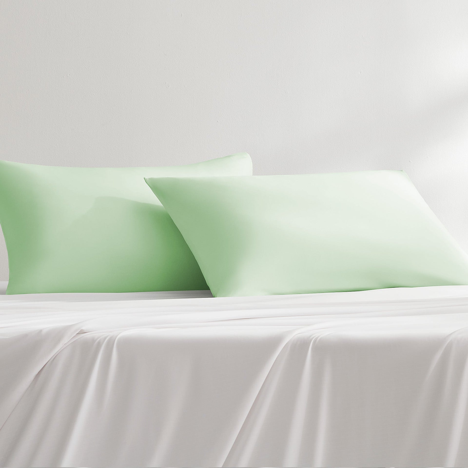 Cool Zone Cooling Pillowcase for Refreshing Nights Light Green - Image 2
