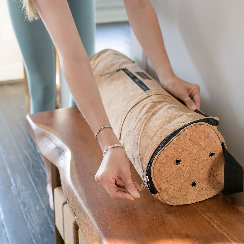 Eco-Friendly Cork Yoga Mat Carrier Bag with Exterior Storage Pockets