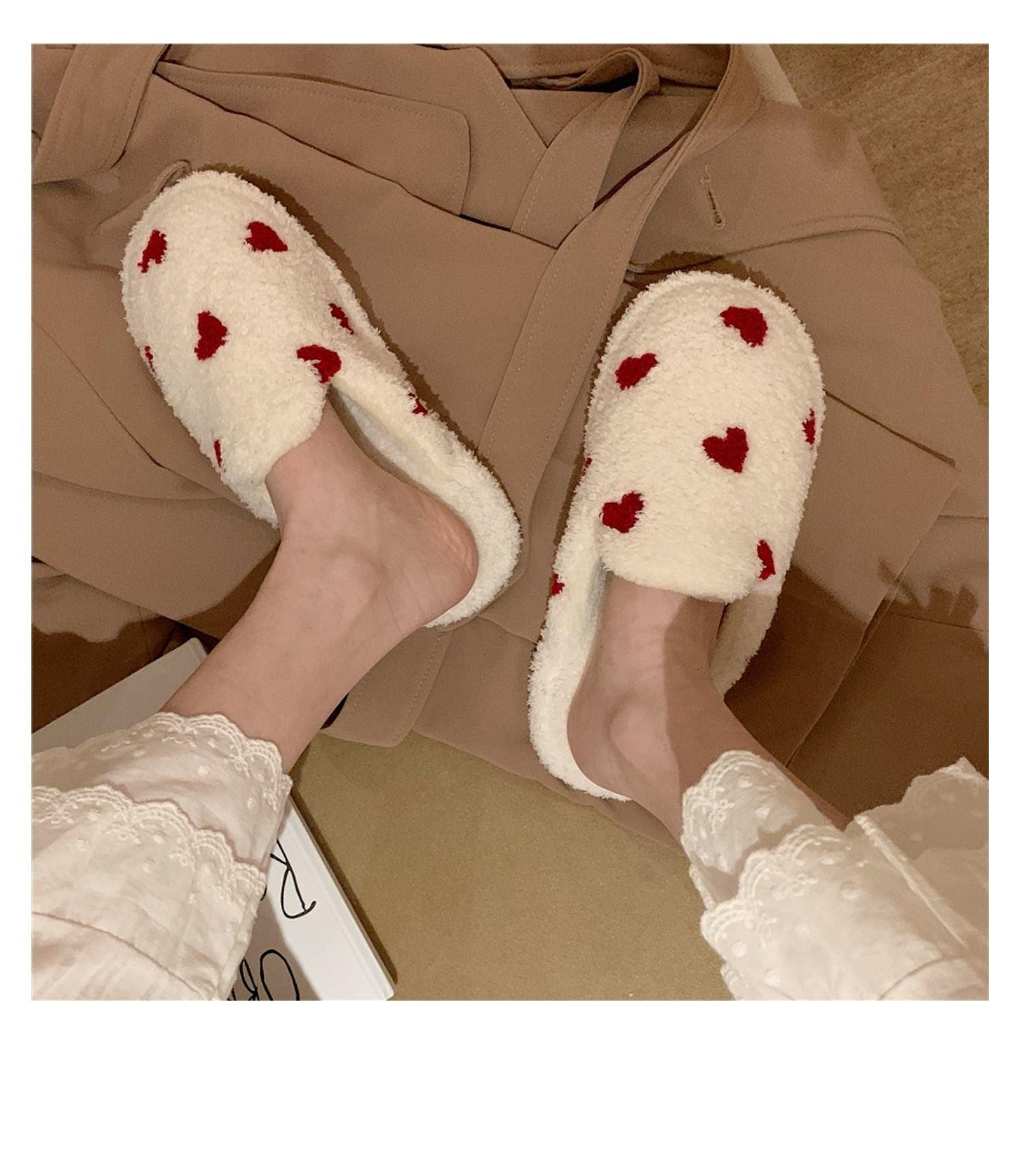 Women's Heart Print Plush Slippers – Cozy White & Red Indoor Shoes