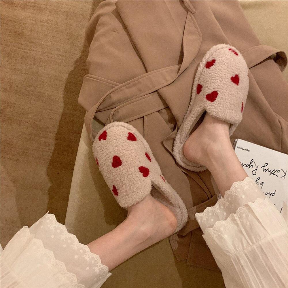 Women's Heart Print Plush Slippers – Cozy White & Red Indoor Shoes