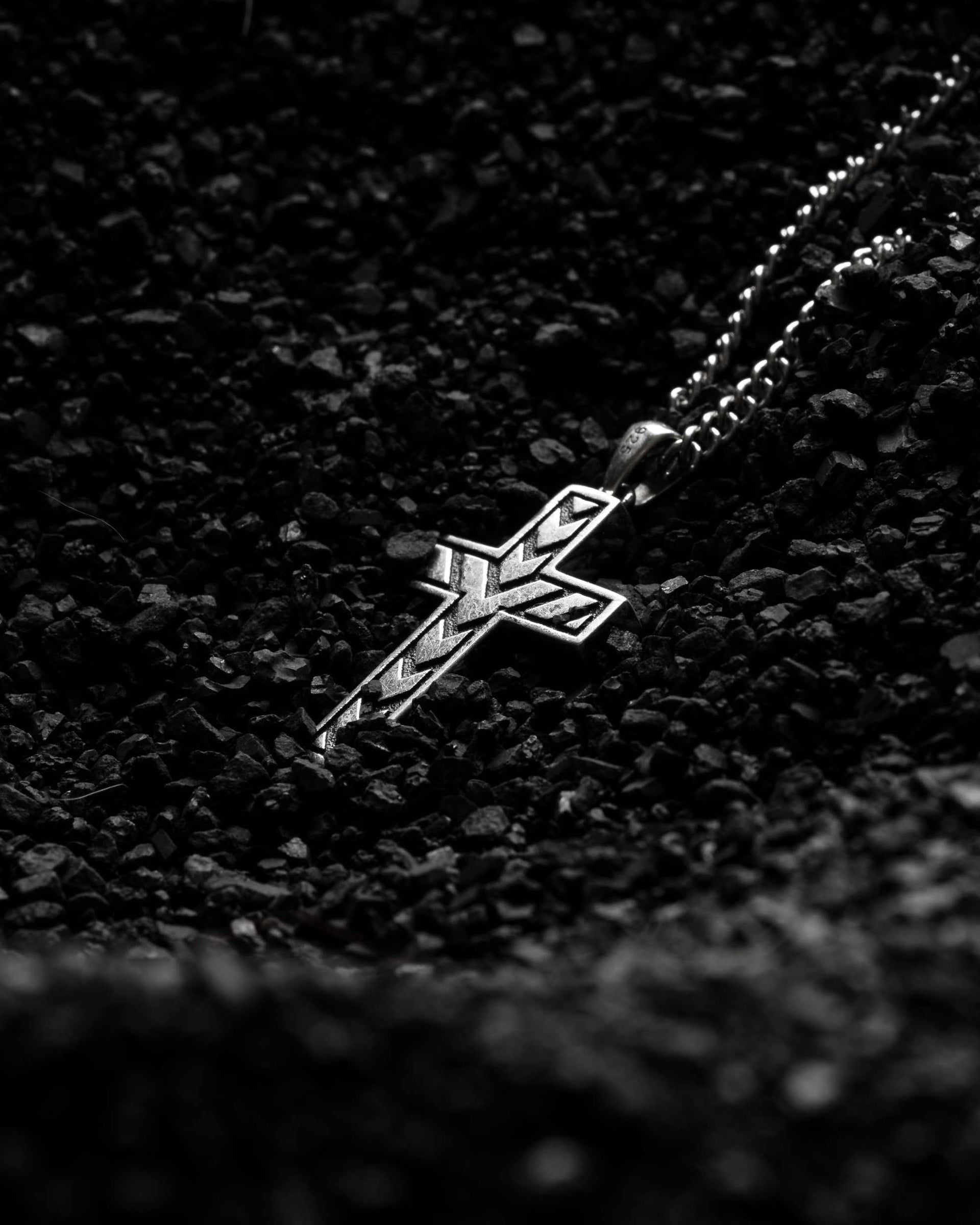 Sterling Silver Compass Pendant Necklace with Onyx Curb Chain Set