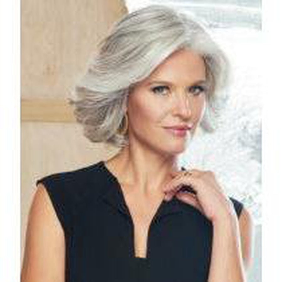 Crowd Pleaser Short Wavy Wig with Side-Swept Bangs