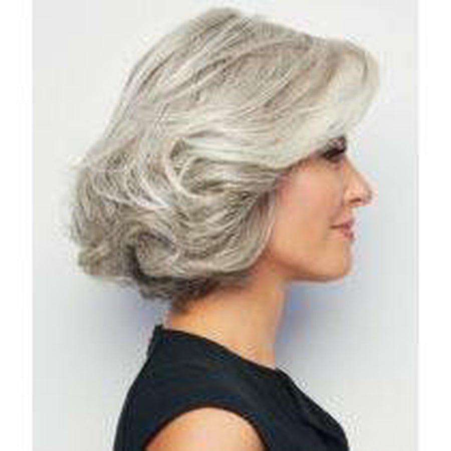 Crowd Pleaser Short Wavy Wig with Side-Swept Bangs
