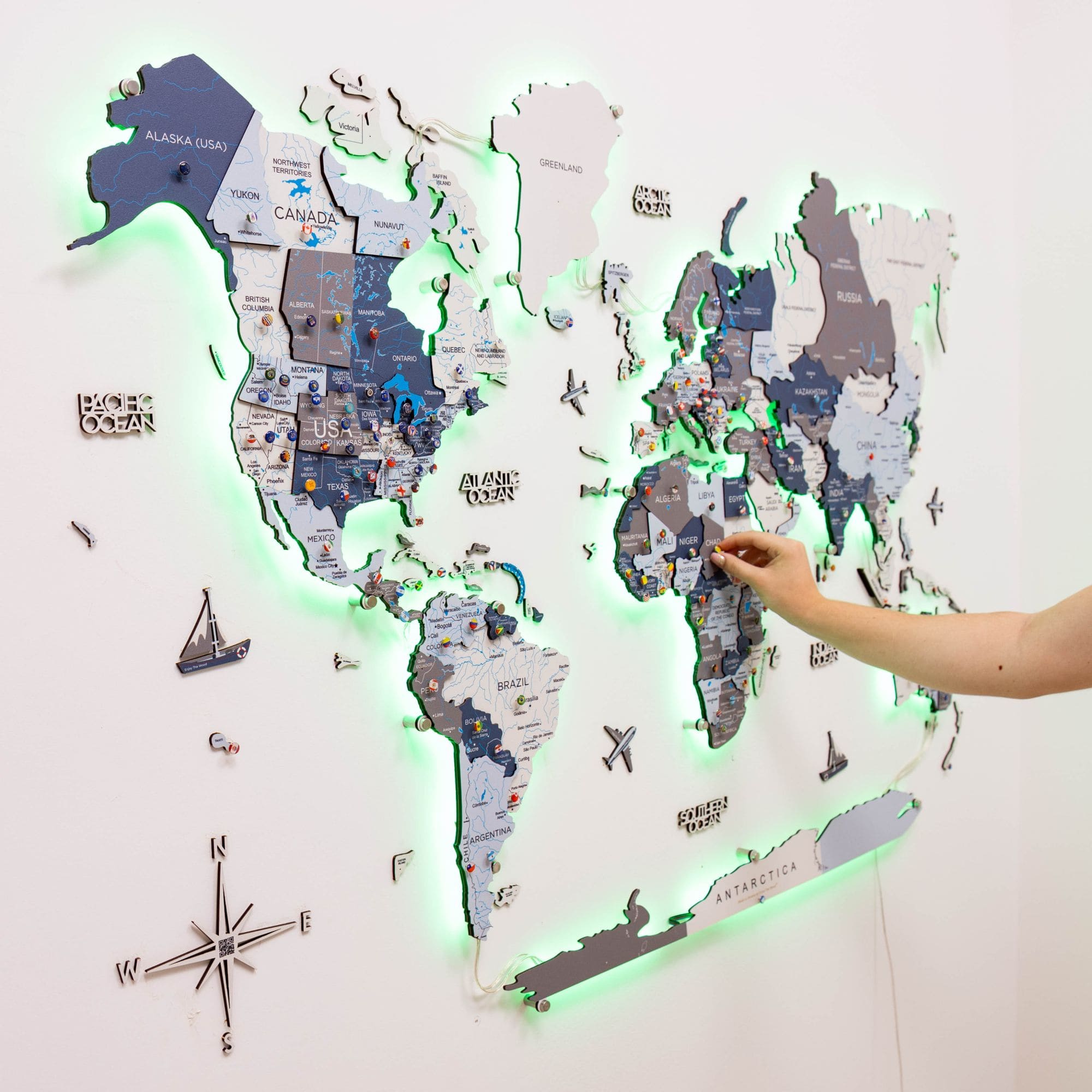 3D Luminous Wooden World Map 3.0 with LED Backlight & Smart Sync