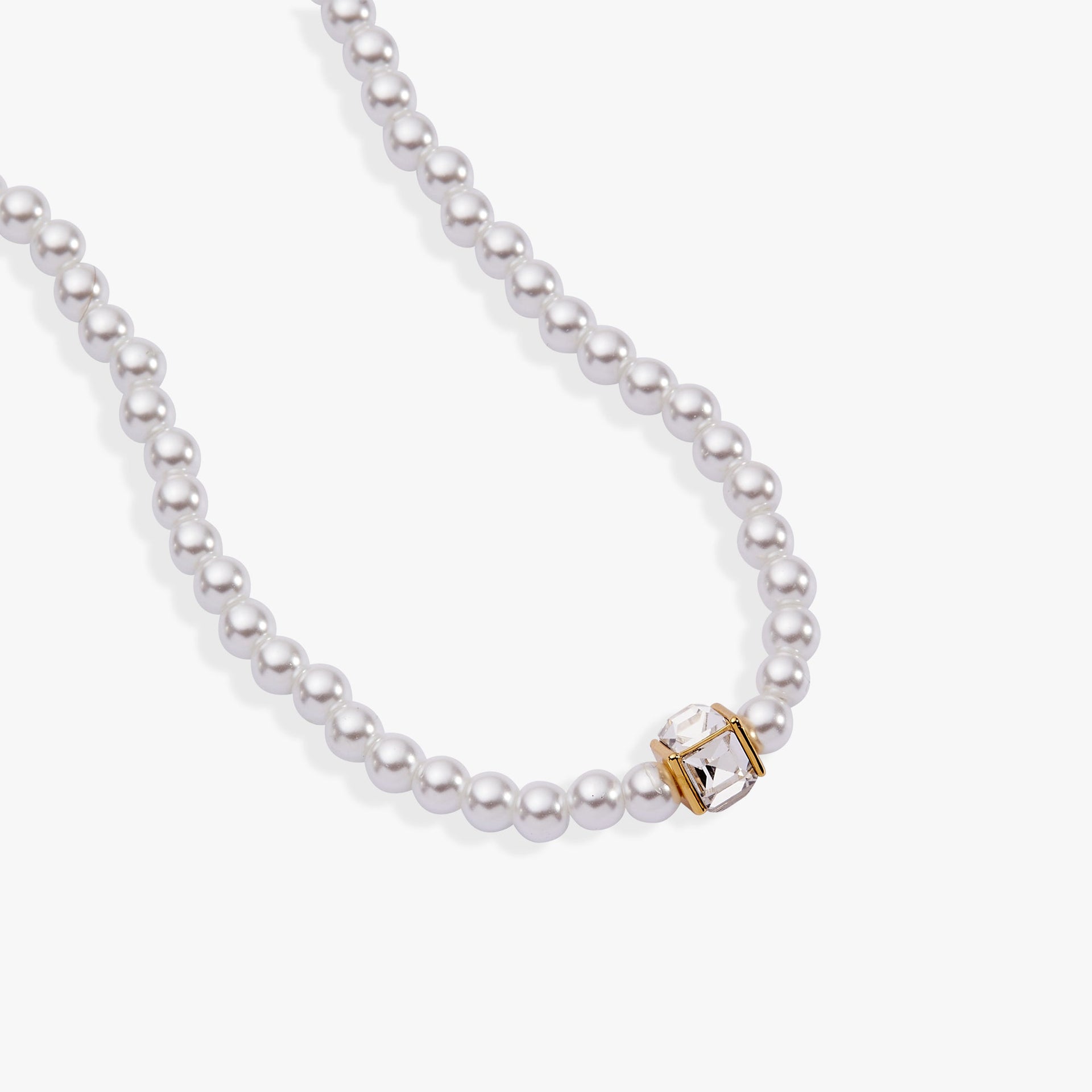 Crystal and Pearl Beaded Necklace in White and Gold for Women
