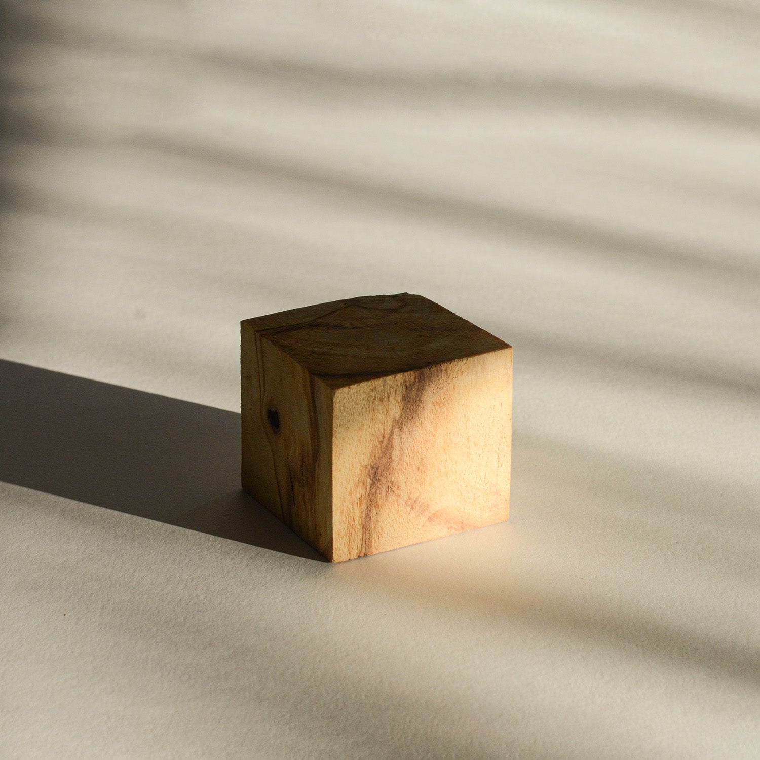 Natural Palo Santo Wood Diffuser & 10ml Essential Oil