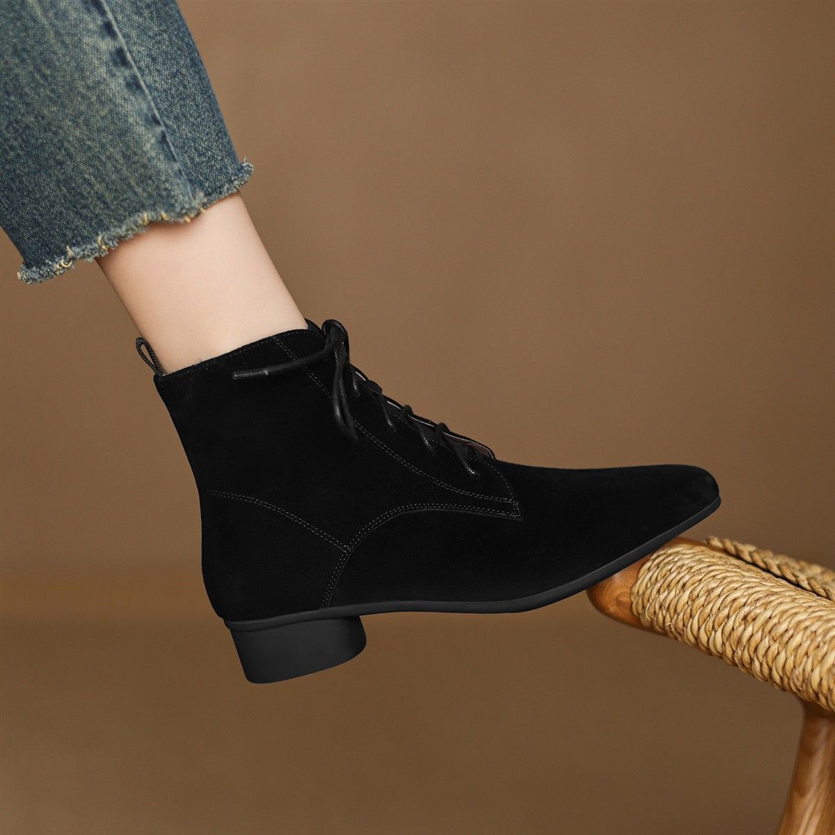 Maillard Matte Pointed Low-Heel Ankle Boots Women