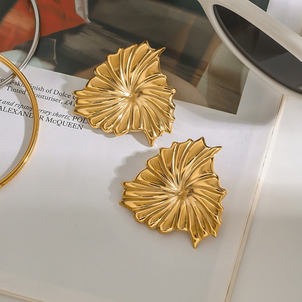 18K gold geometric shape with texture design high-end earrings