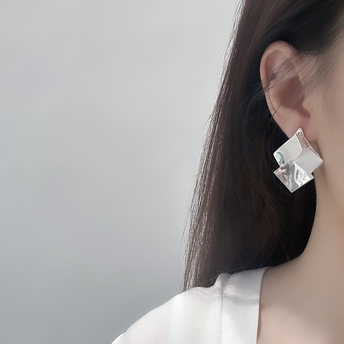 Cool-style Metal Versatile Stud Earrings Fashionable And Minimalist