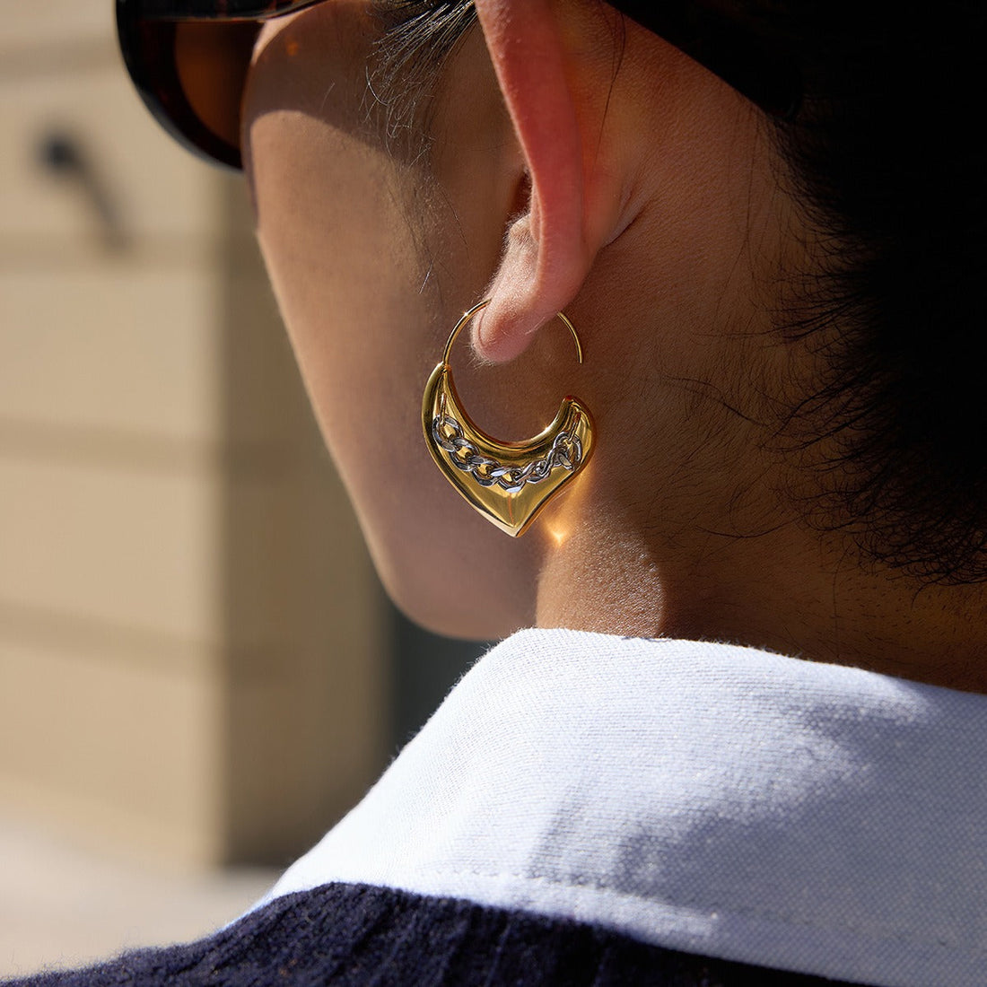 18K Gold Heart-Shaped Stud Earrings - Lightweight Luxury Jewelry