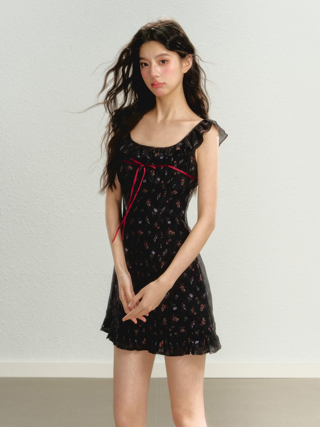 Women’s Sleeveless Floral Mini Dress with Ruffle Trim - Image 7