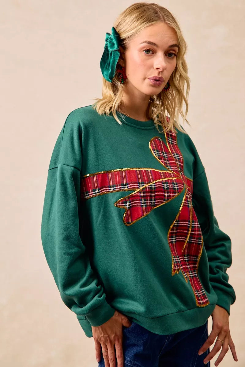 Oversized Plaid Bow Holiday Fleece Pullover in Green/Red