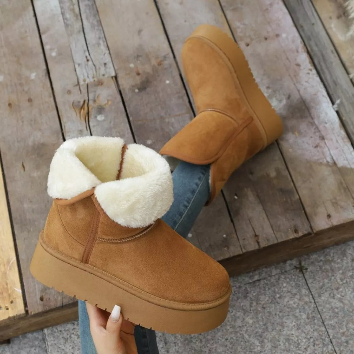 Round Toe Platform Boots