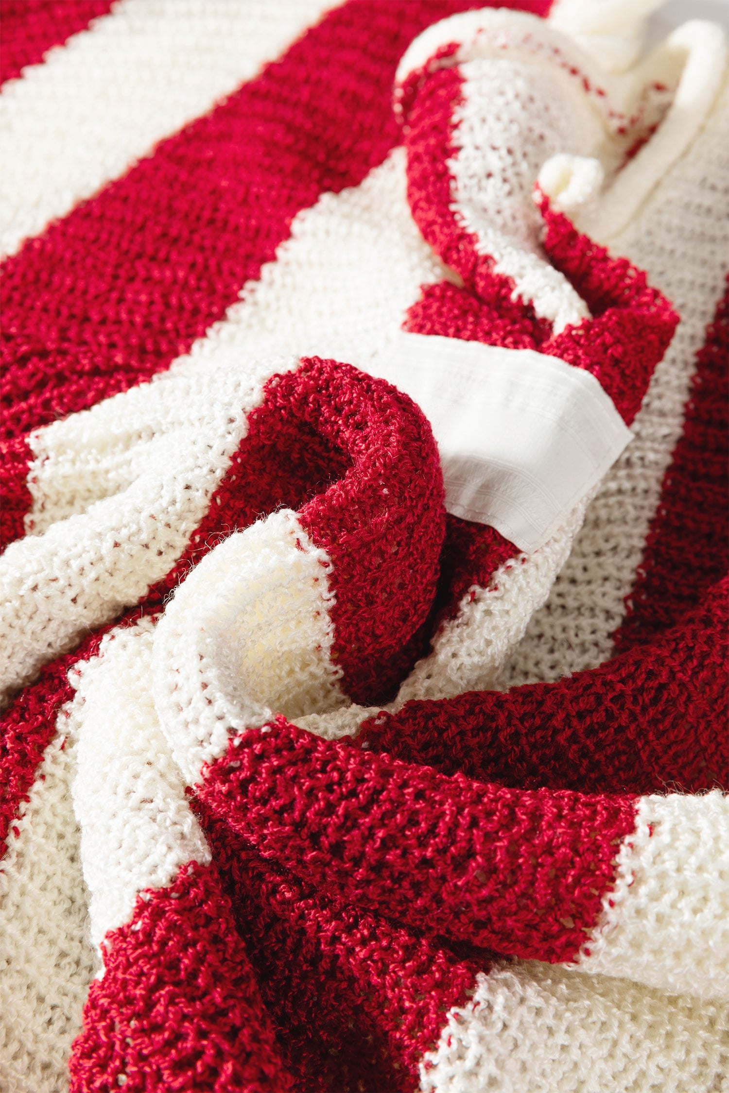 Colorblock Stripe V-Neck Bracelet Sleeve Sweater - Red and White