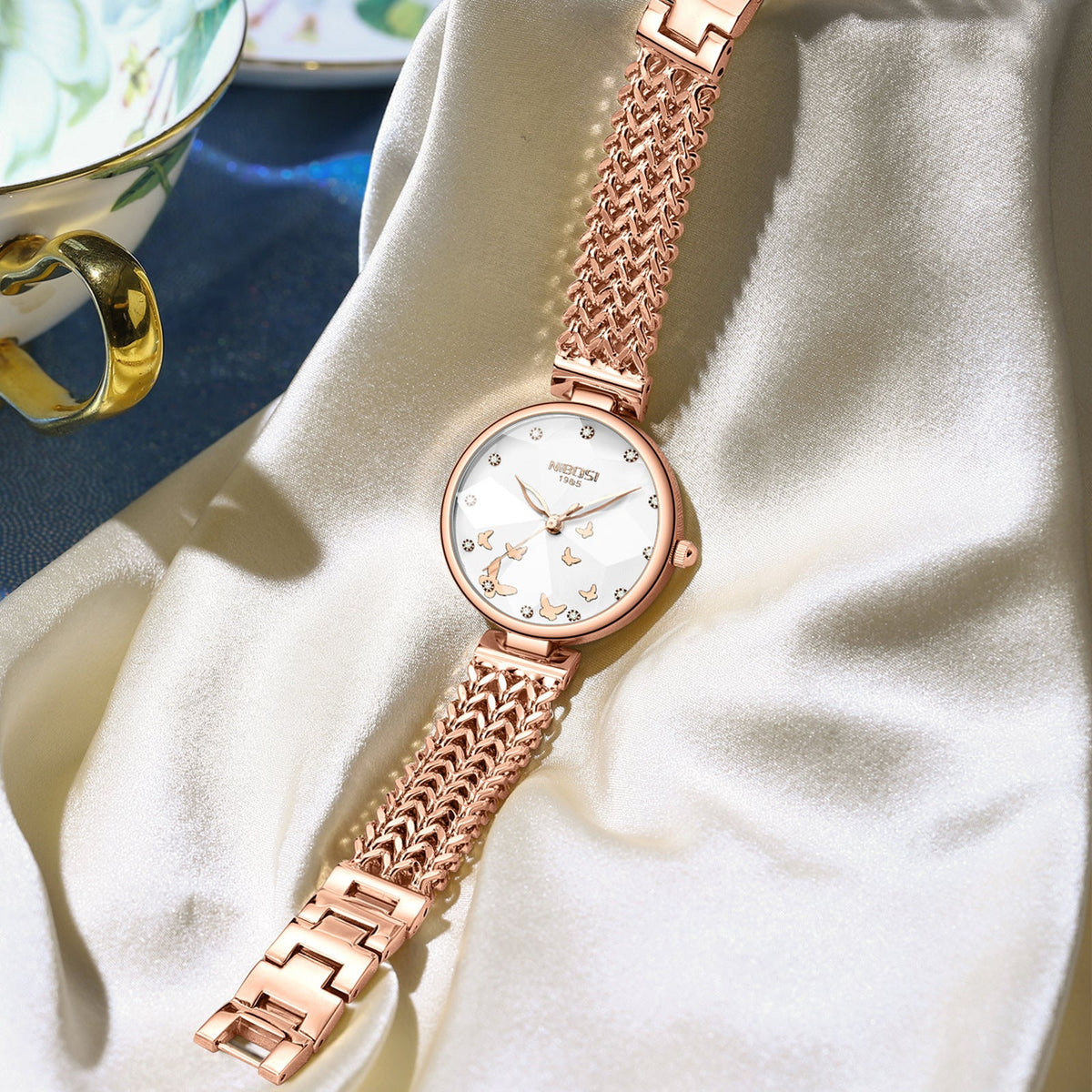 New Stylish Niche Womens Waterproof Watch With A Steel Band