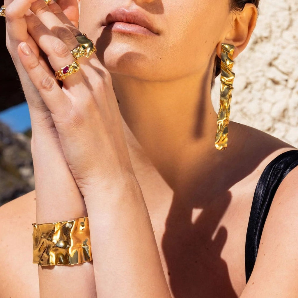 18K gold geometric shape with gold and silver color matching design high-end earrings, bracelets and rings set