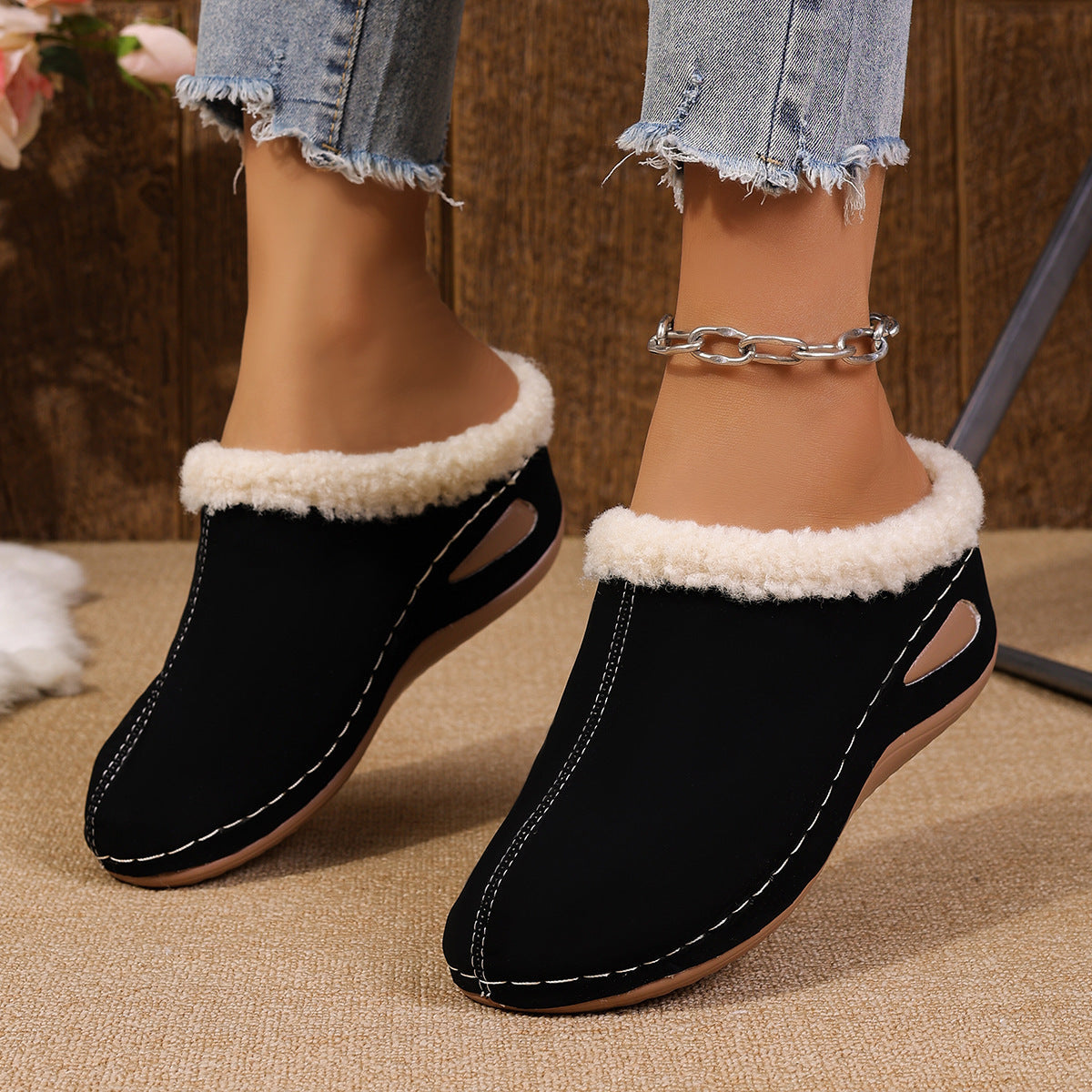 Women's Comfortable Fur-Lined Wedge Clog Platform Slippers - Image 5