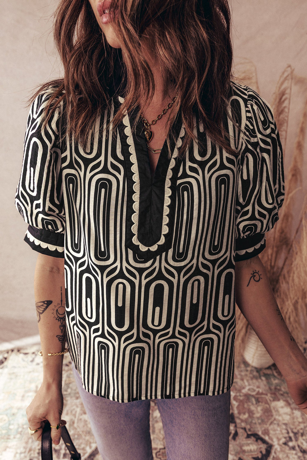 Geometric Scallop Trim Patchwork Puff Sleeve Blouse