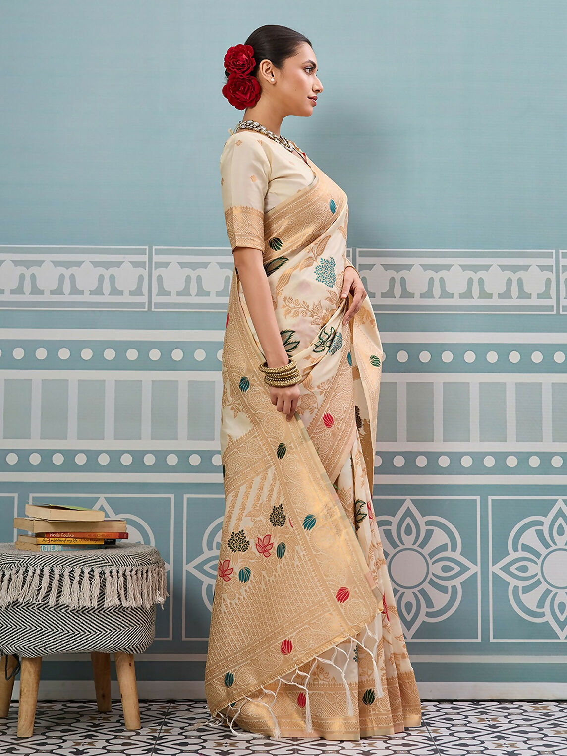 Elegant Cream Silk Saree with Matching Silk Blouse Piece