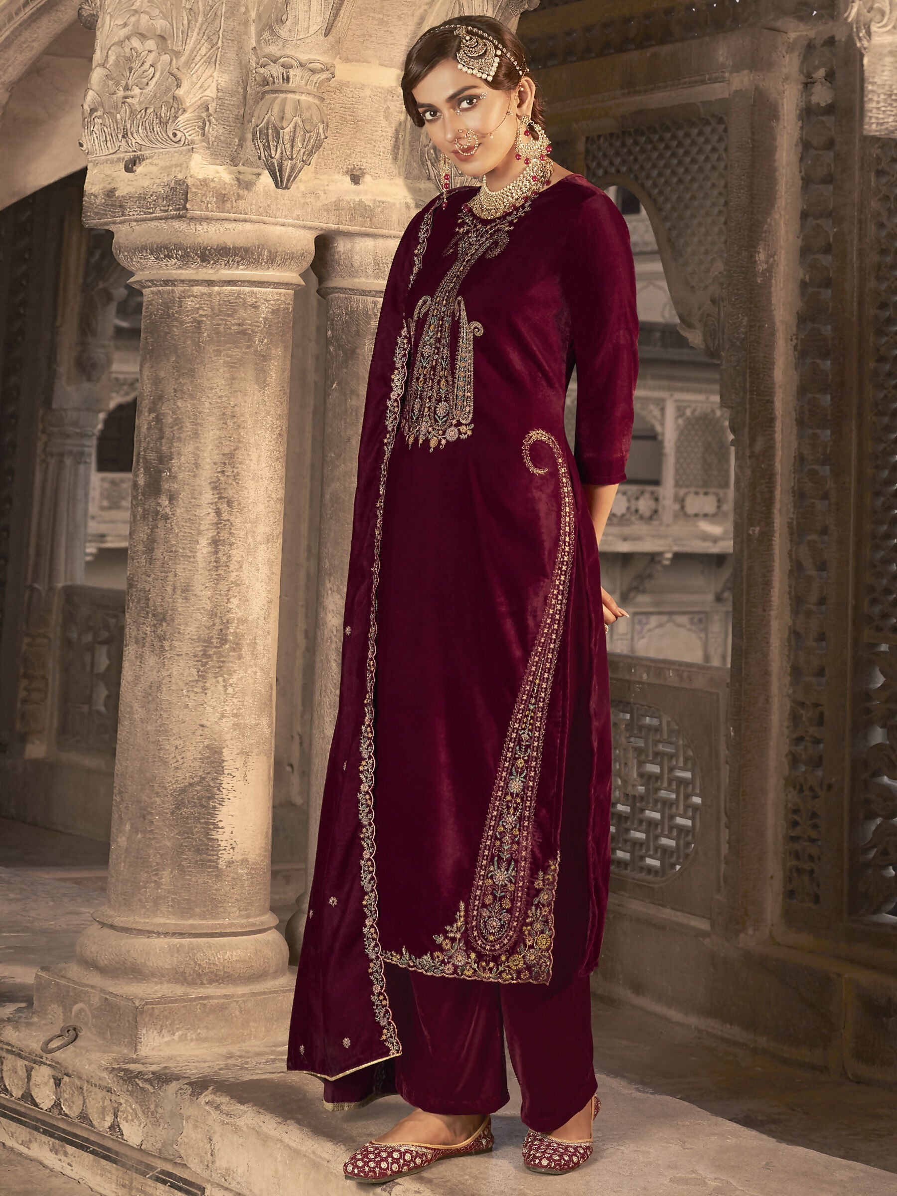 Maroon Velvet Floral Kurta Set with Resham Thread & Jari Work