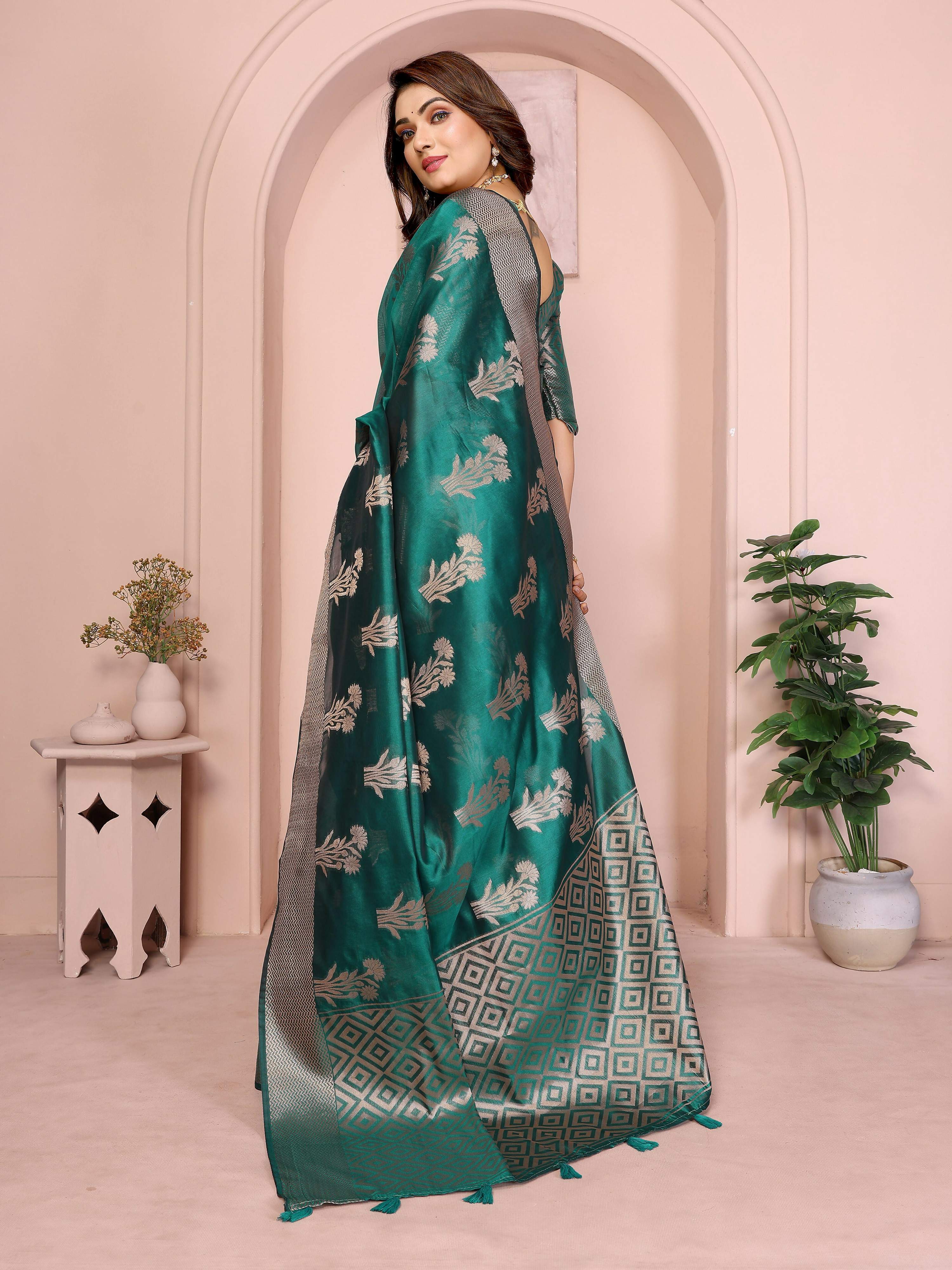 Green Soft Organza Silk Weaving Saree for Festive Occasions