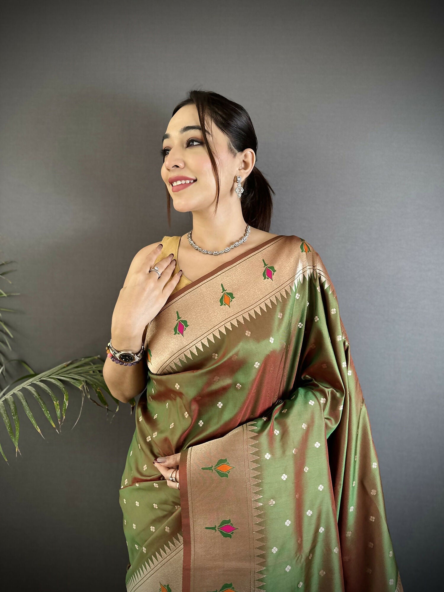 Mehendi Green Peacock and Floral Motif Lichi Silk Kanchipuram Saree