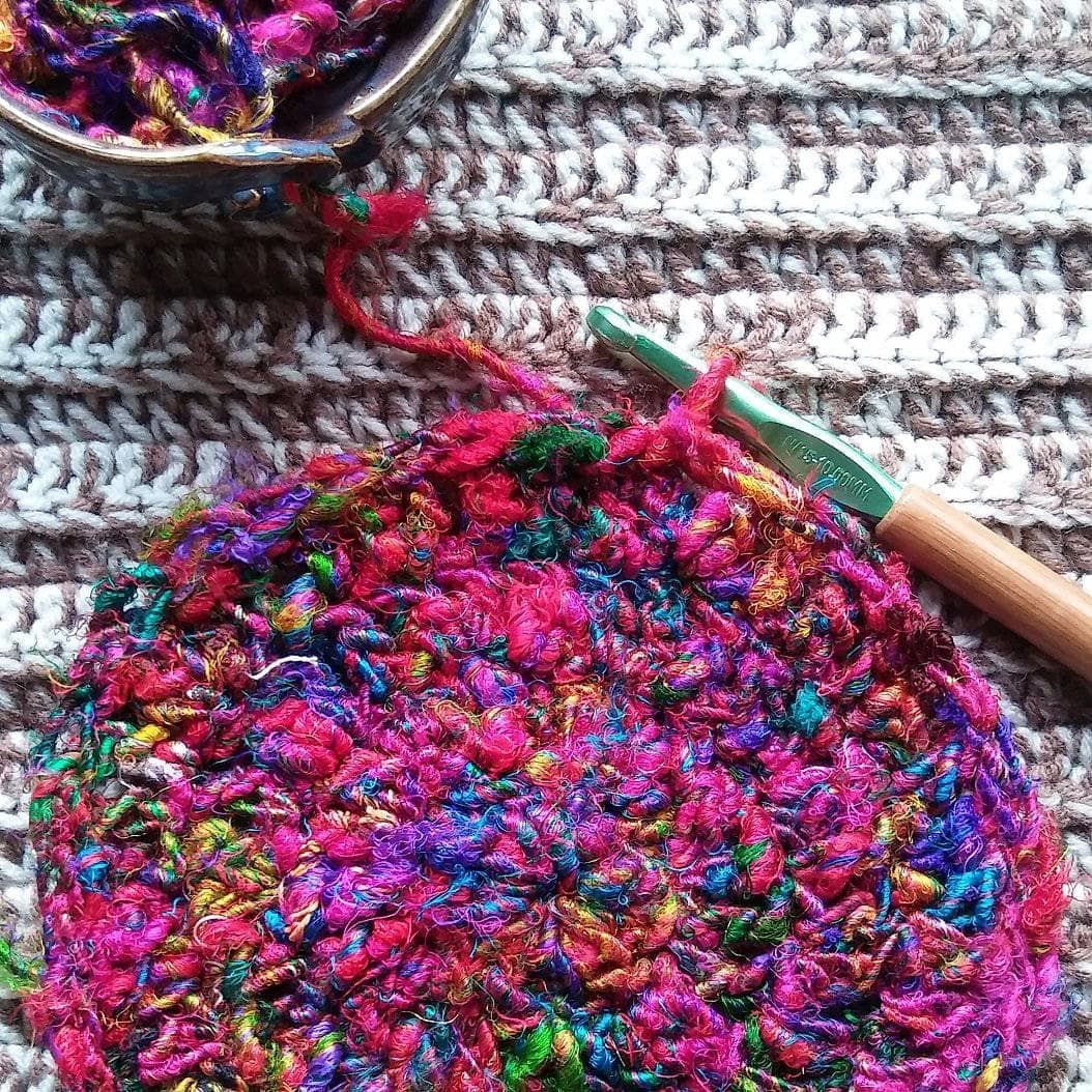 Handmade Crochet Catchall Basket DIY Pattern for Silk Yarn