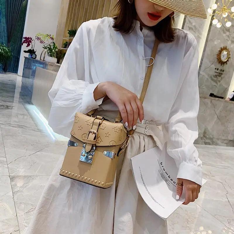 Modern Leather Crossbody Bag for Women - Daily Streetwear Purse