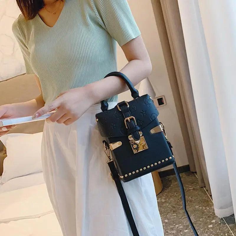 Modern Leather Crossbody Bag for Women - Daily Streetwear Purse