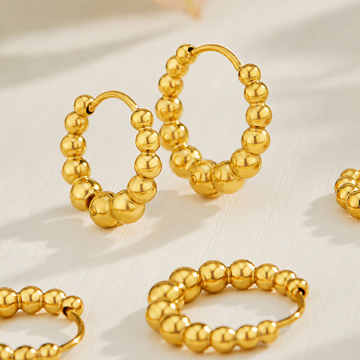 Round Bead Spliced Hoop Earrings 316L Stainless Steel Fashion Women Ear Jewelry For Daily Dating Party Banquet Occasions