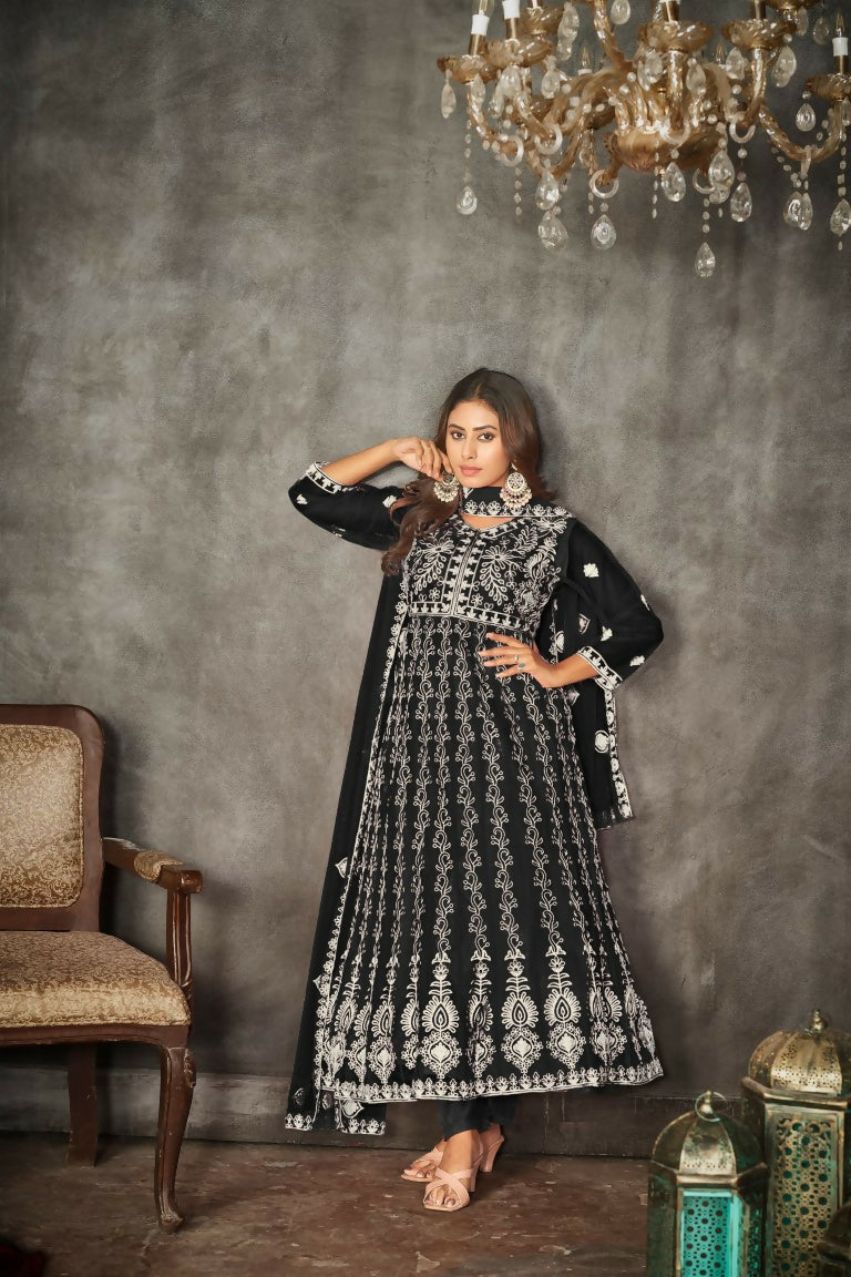 Black net embroidered Anarkali kurta pant set with matching dupatta