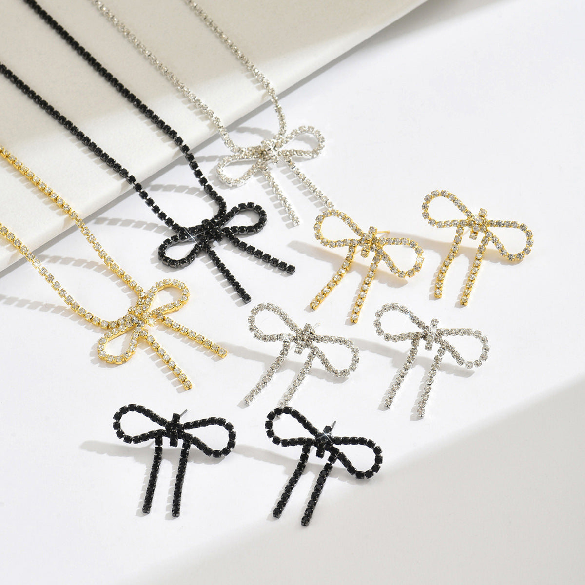 Versatile Bridal Jewelry Claw Chain Full Diamond Bowknot Necklace Earrings Accessories Women's Trendy Banquet Cross-Border Supply