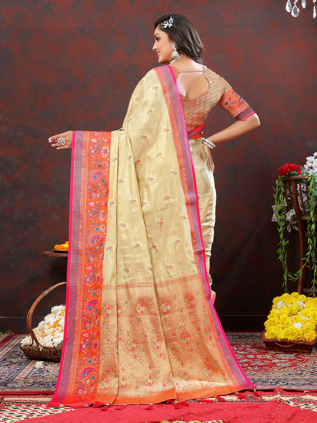 Cream Kanjivaram Silk Saree with Traditional Zari Woven Design