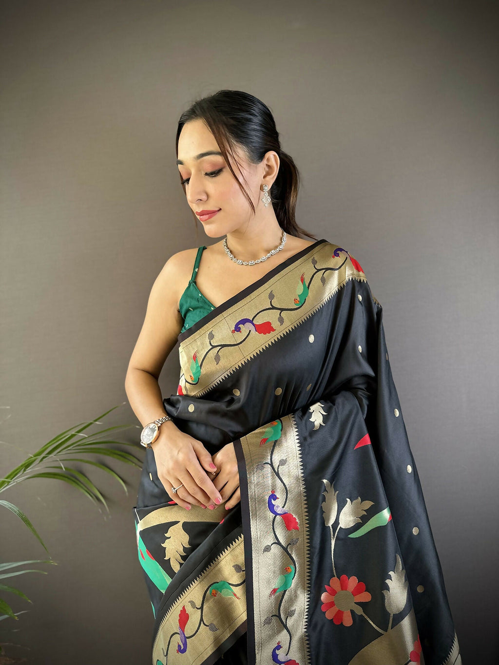 Black Zari Woven Floral Motif Soft Silk Paithani Saree