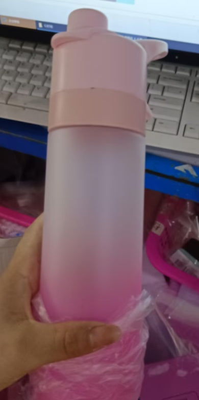 Large Capacity Spray Water Bottle for Sports Fitness and Travel