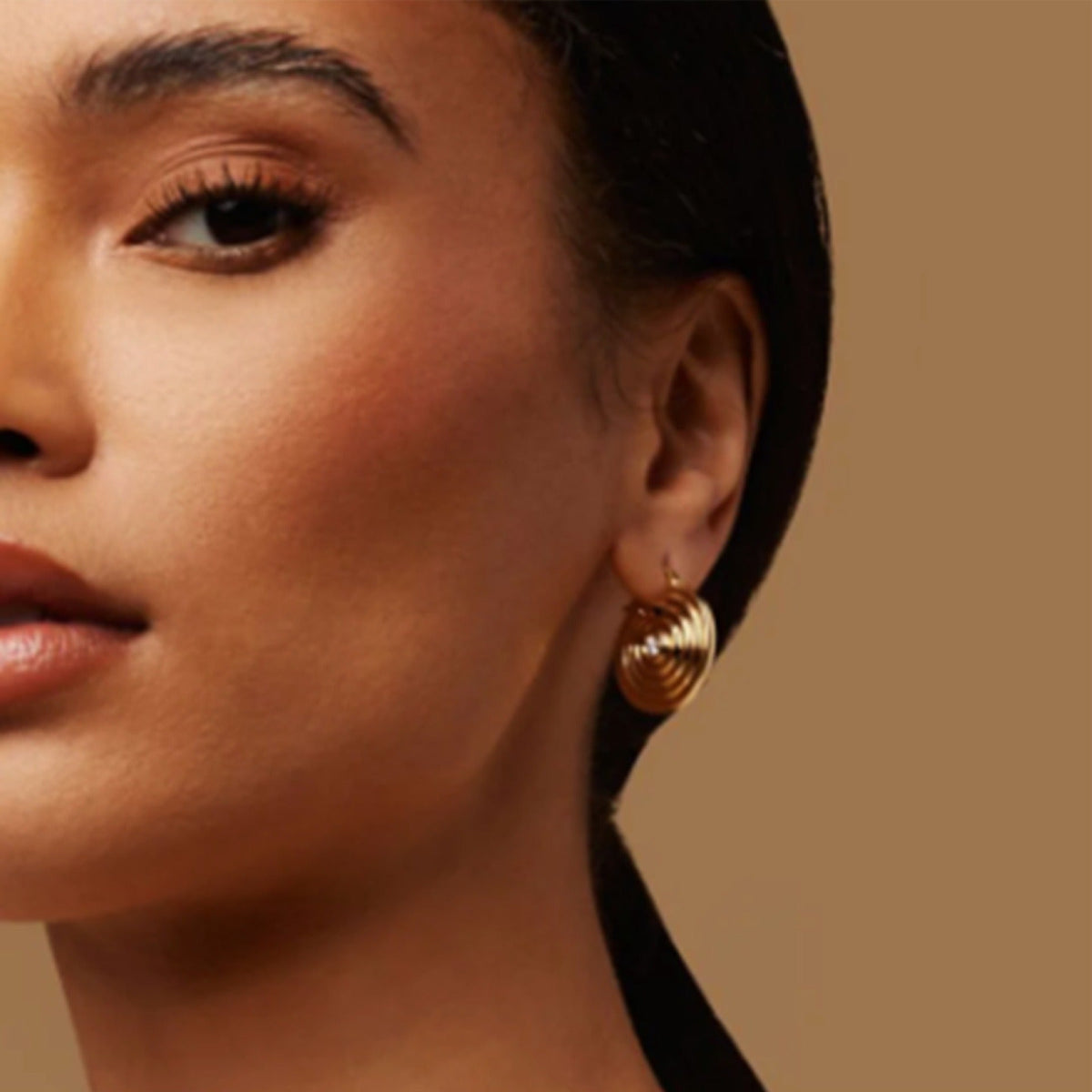 18K gold round with texture design simple and elegant necklace earrings ring set