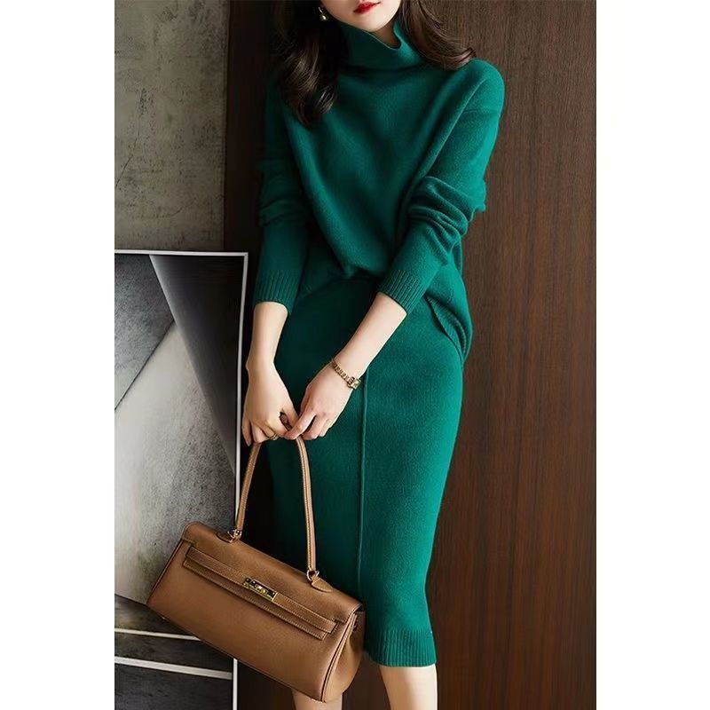 Emerald Green Turtleneck Sweater and Midi Skirt Two-Piece Set