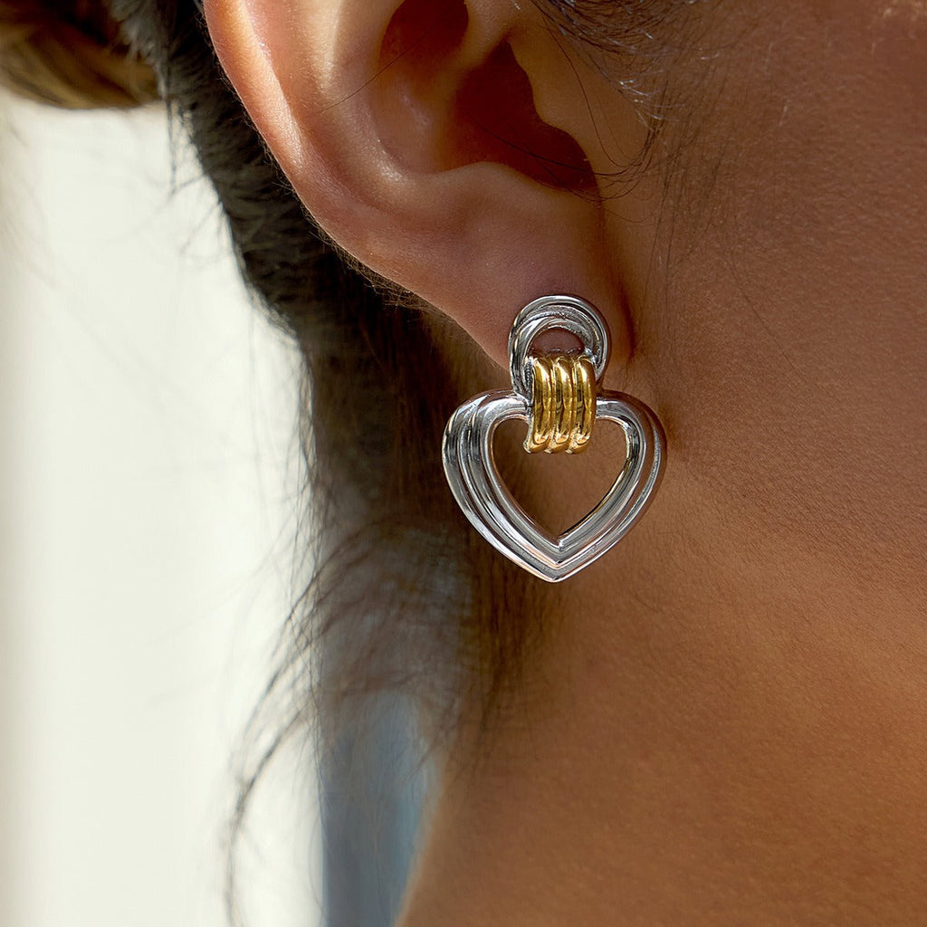 18K Gold Heart-Shaped Stud Earrings - Minimalist Titanium Steel