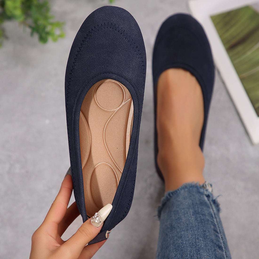 Women's Slip-On Loafers - Round Toe Flat Casual