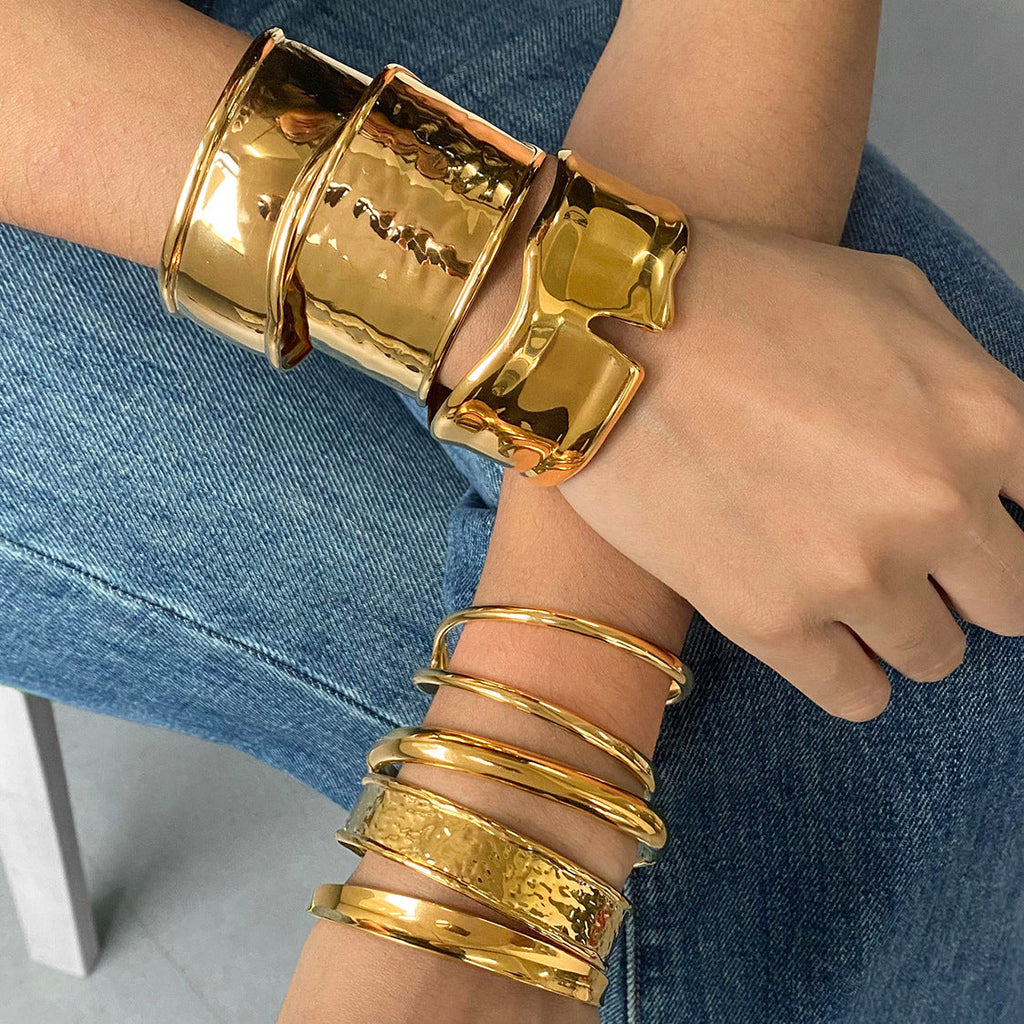 Stylish And Minimalist Stainless Steel Bracelet