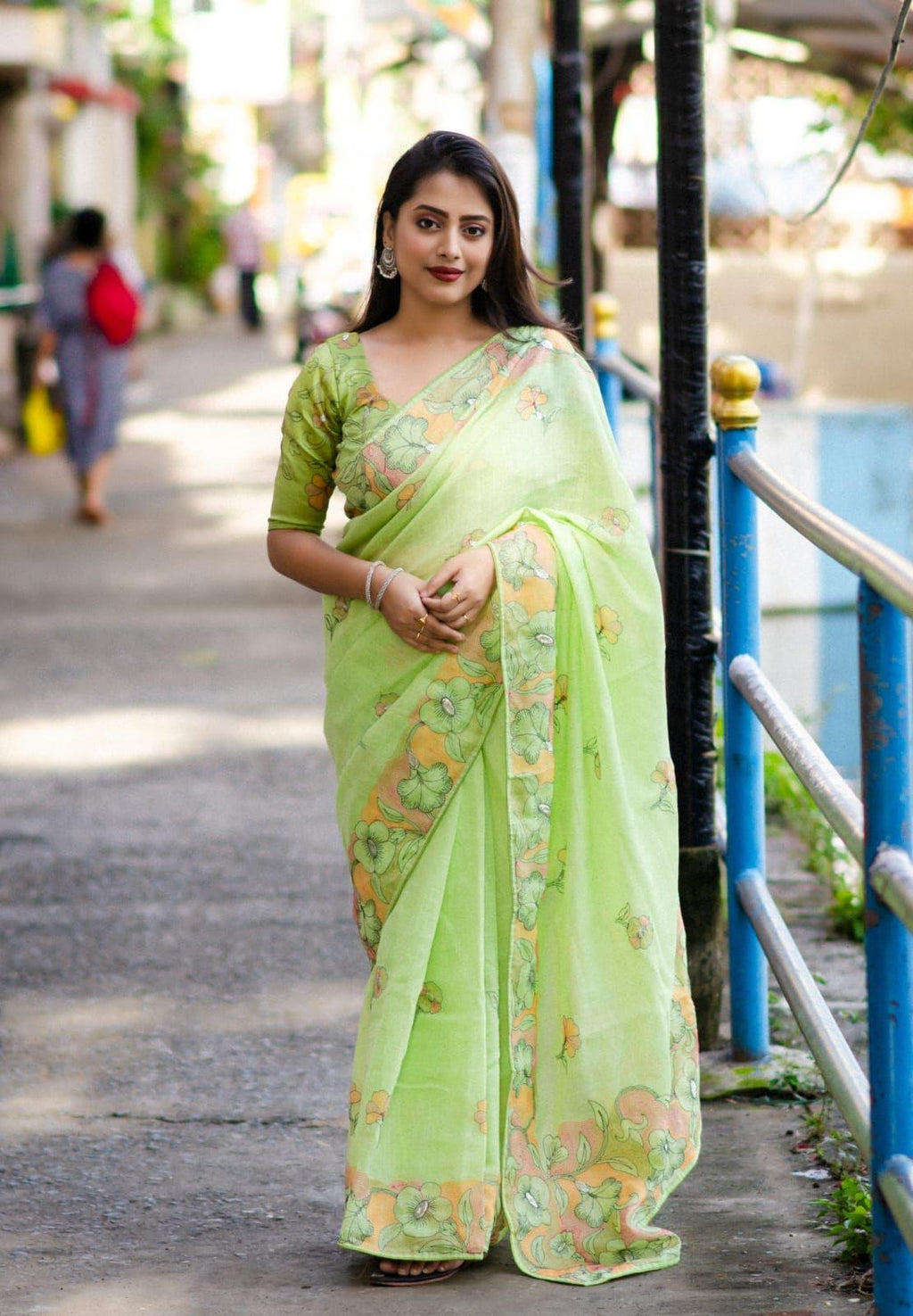 Green pure linen saree with pencil stitch embroidery