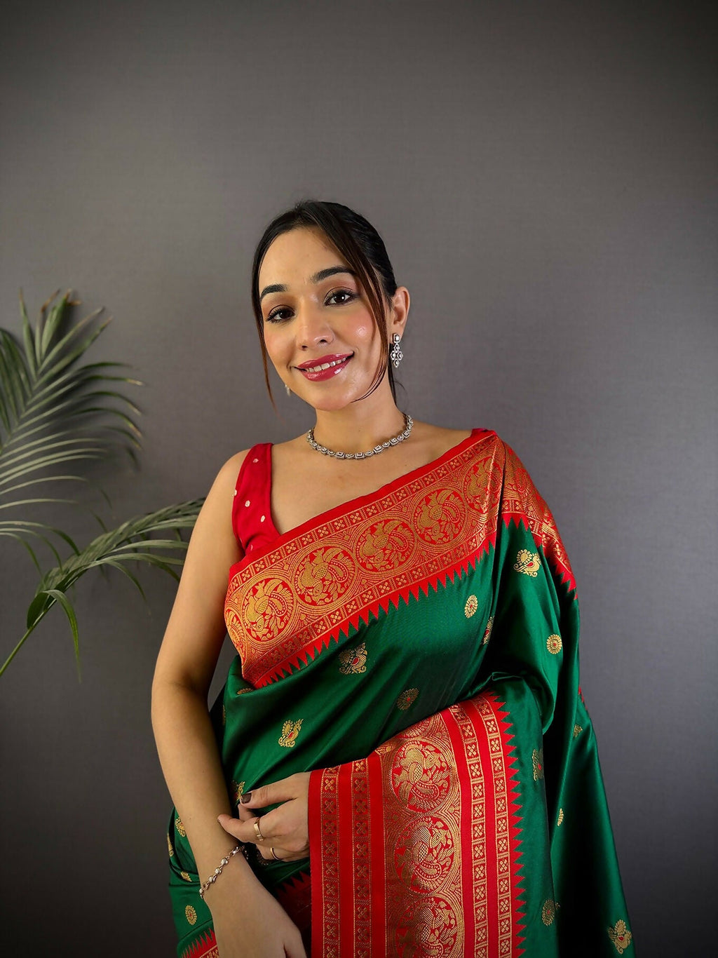 Joban Fashion Banarasi Green Woven Soft Silk Saree