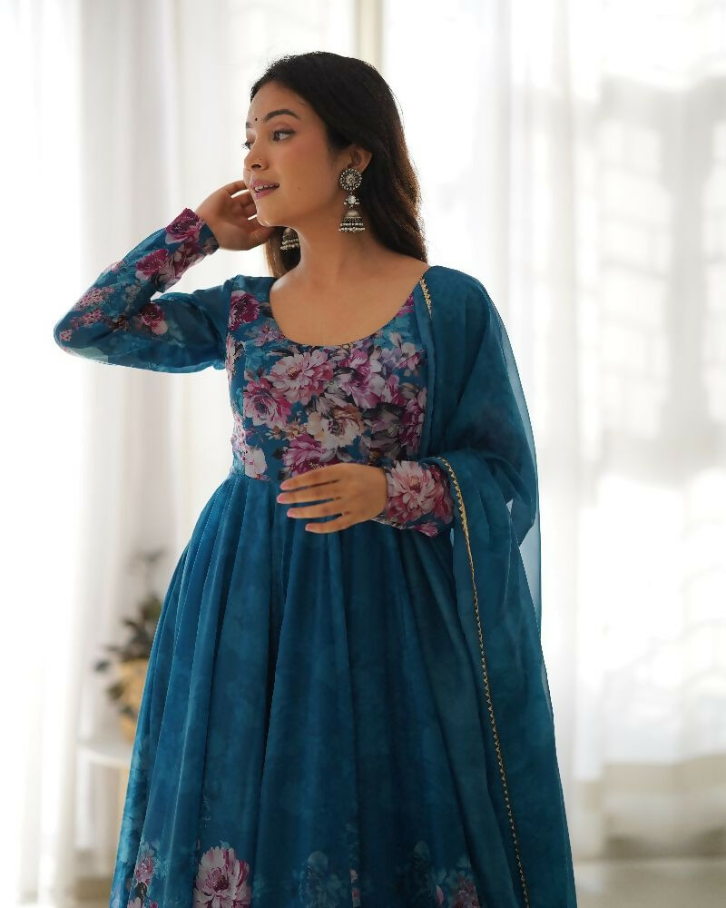 Rama Organza Kurta Set with Sequin Embroidery Work