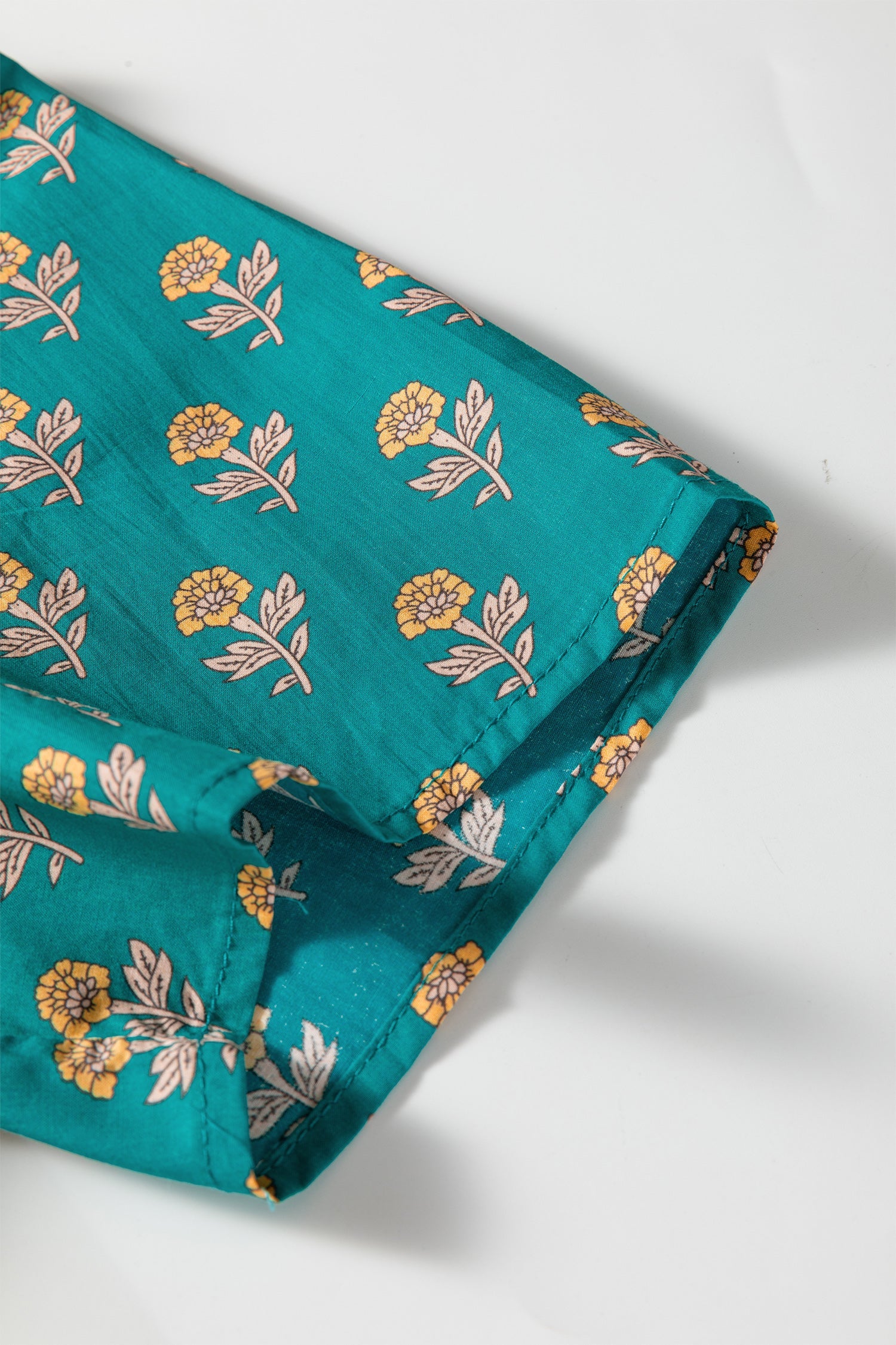 Clover Short Sleeve Floral V-Neck Dress with Contrast Trim