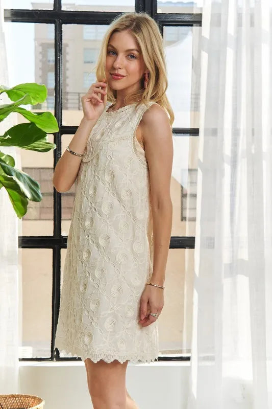 Applique Round Neck Sleeveless Shift Dress
