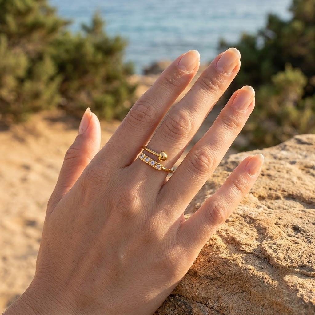 Fashionable Heart-shaped Ring With Diamonds