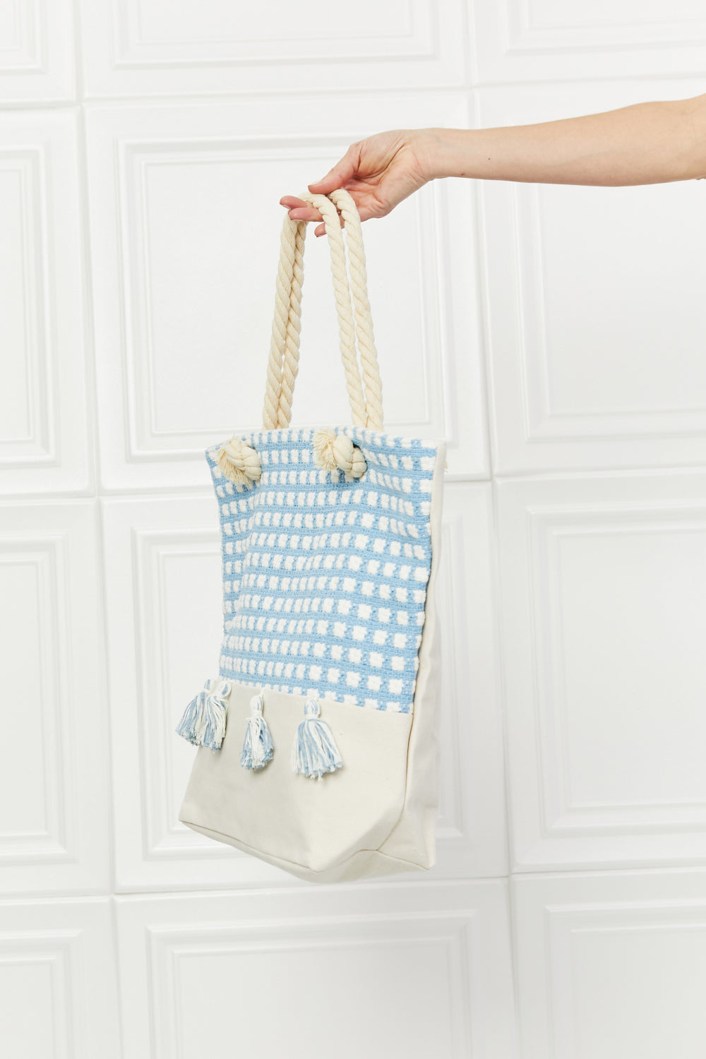 Justin Taylor Picnic Date Tassel Tote Bag - Nautical