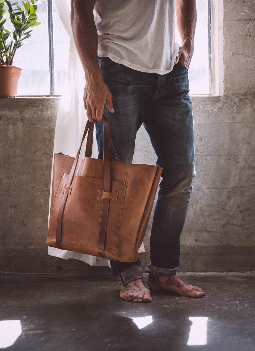Cargo Tote Bag in Full-Grain Leather