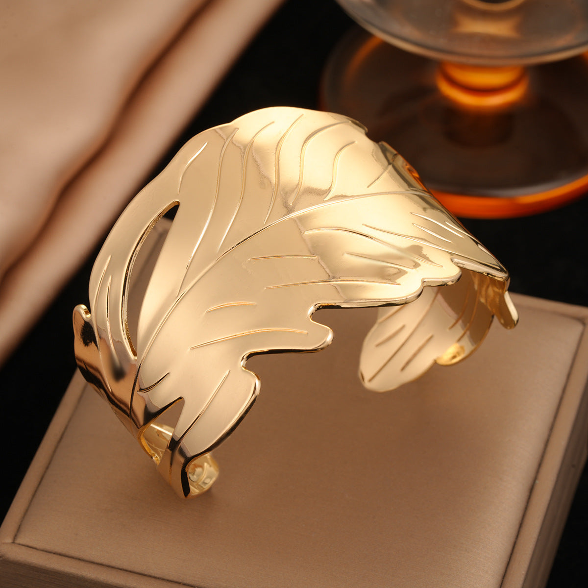 European & American Style Cold Rolled Steel Fade Resistant Bangle, 18K Gold Plated Fashion Personalized Irregular Design Textured Bracelet
